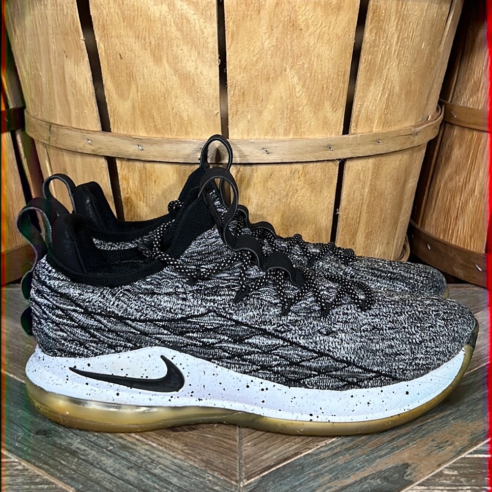 Nike LeBron 15 Low ‘Ashes’ Flyknit Basketball Sneakers Shoes